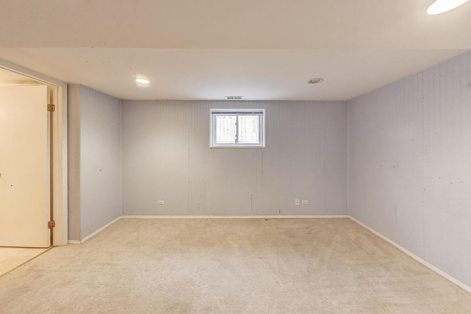 375 Park Avenue, Highland Park, IL 60035