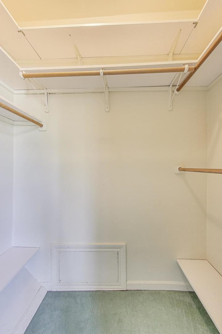 375 Park Avenue, Highland Park, IL 60035