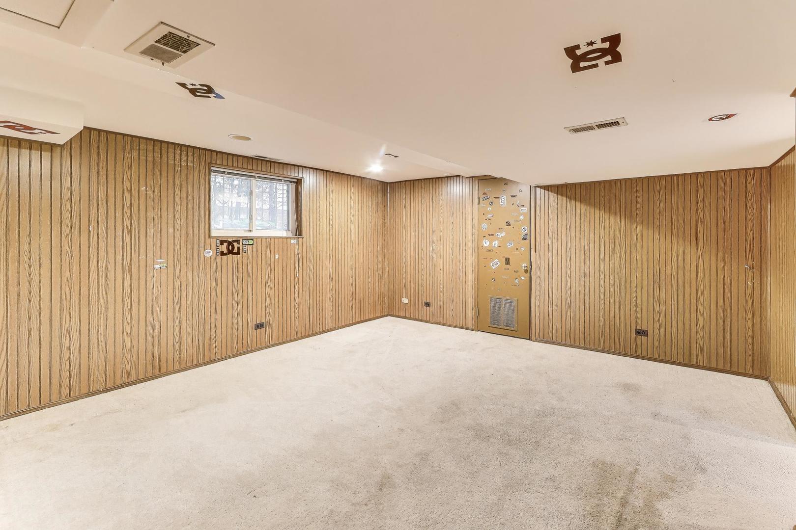 375 Park Avenue, Highland Park, IL 60035