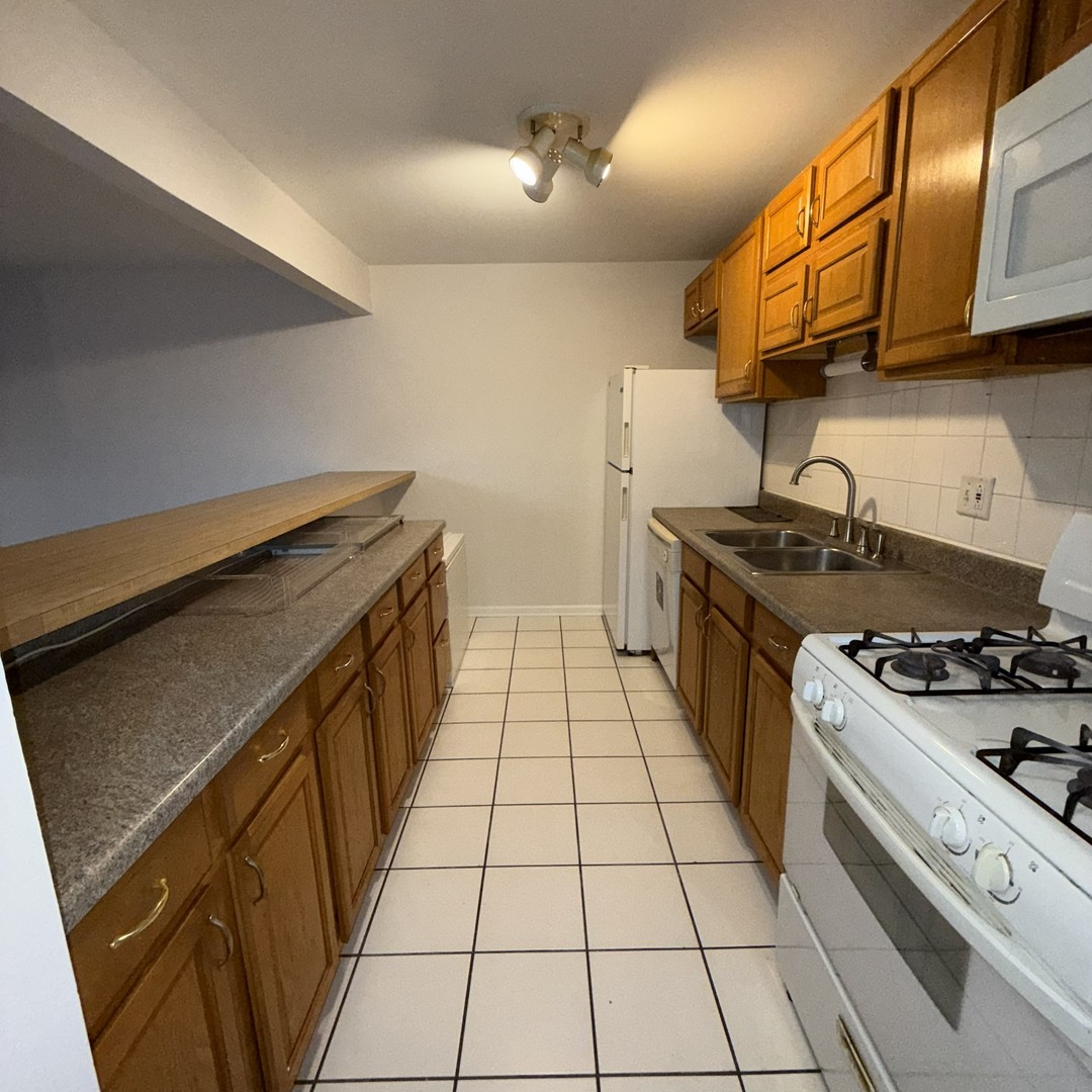 555 Heritage Drive #315, Hoffman Estates, IL 60169