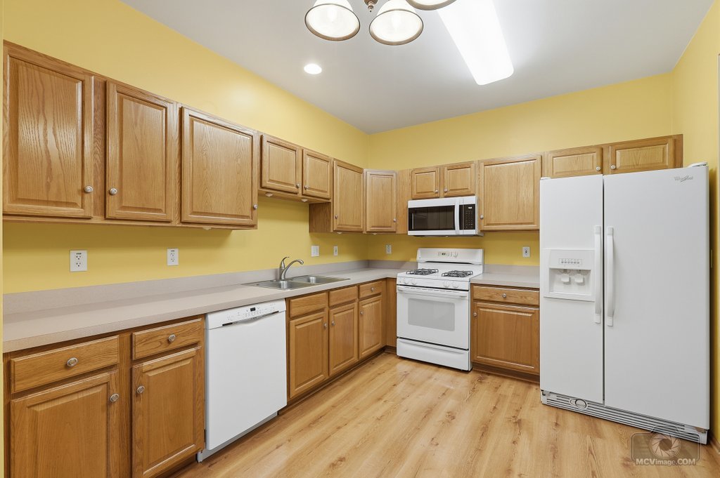 1849 N Wentworth Circle, Romeoville, IL 60446