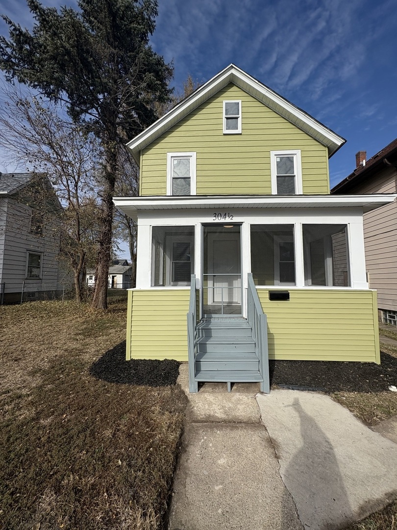 304 1/2 W 7th Street, Sterling, IL 61081