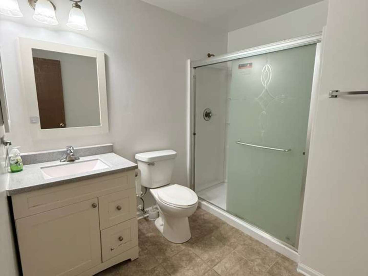 345 Abington Woods Drive, Aurora, IL 60502