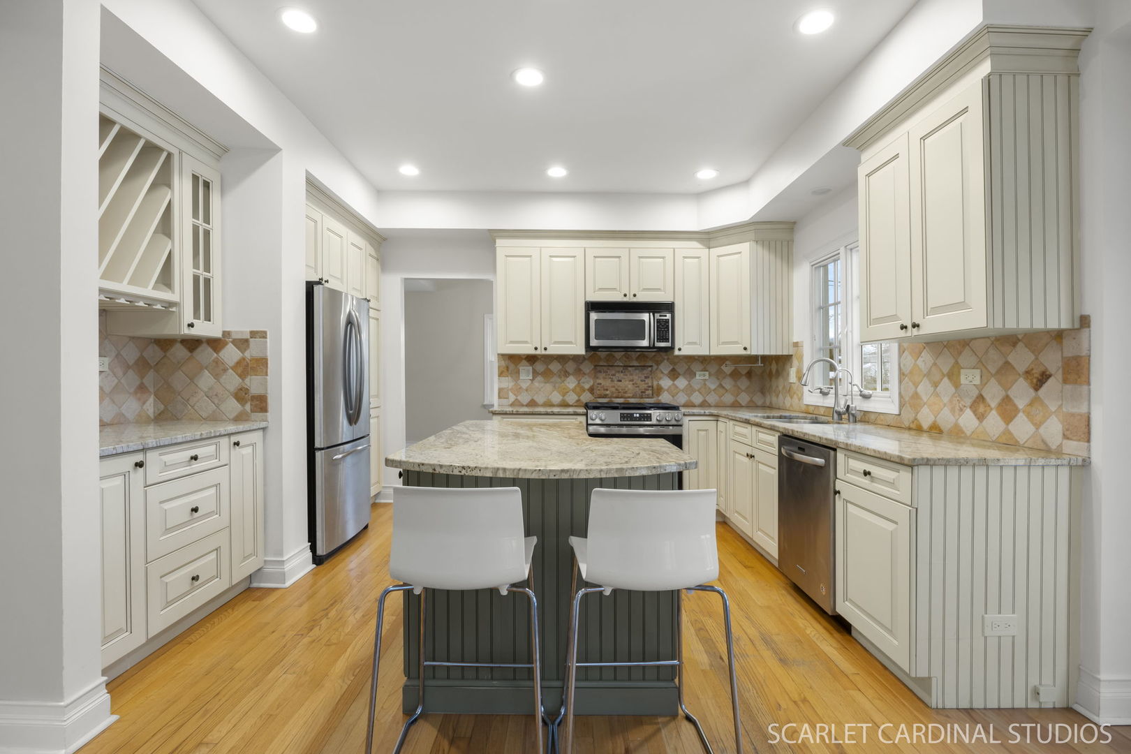 1N106 Papworth Street, Carol Stream, IL 60188