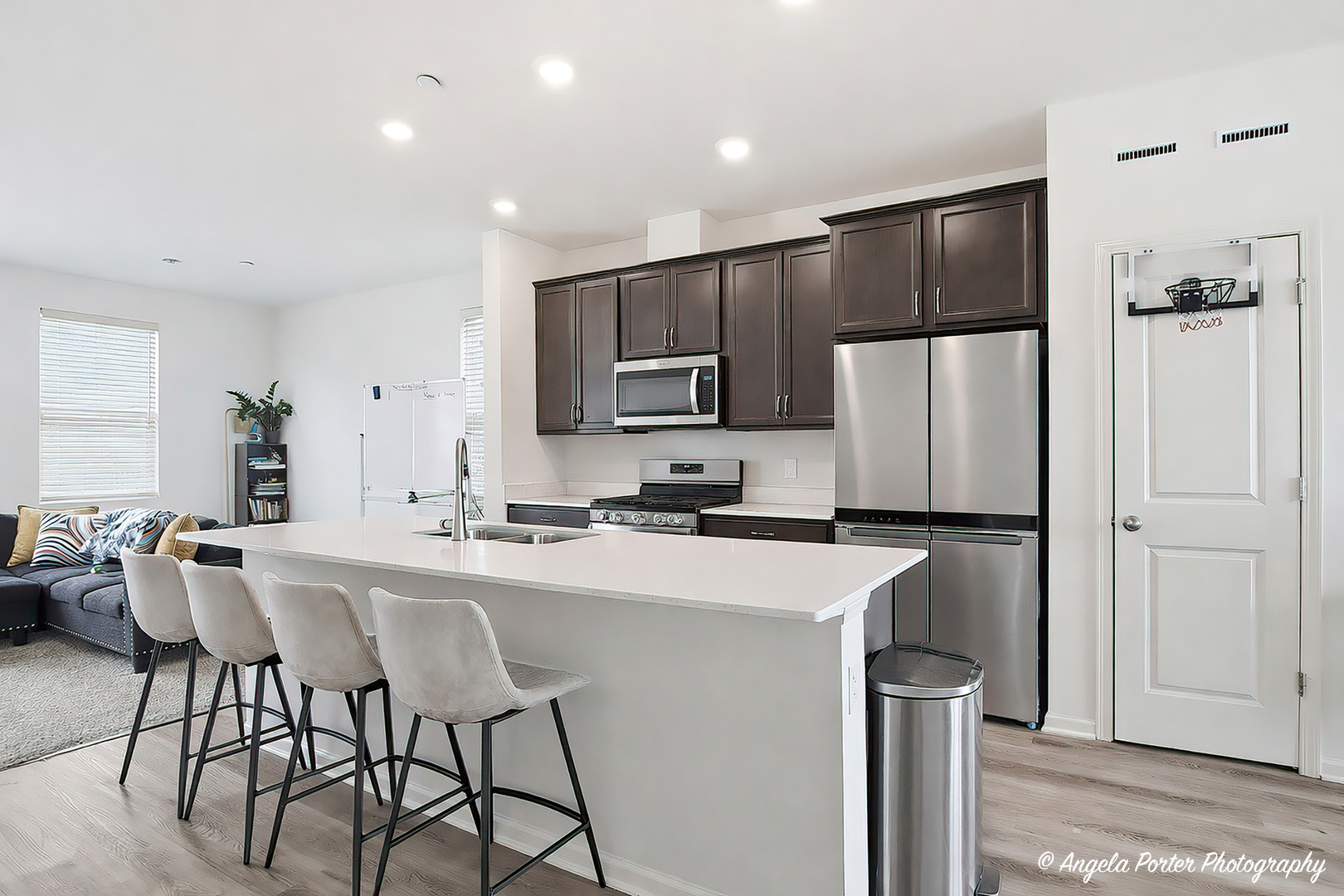 2117 Yellowstone Boulevard, Mundelein, IL 60060