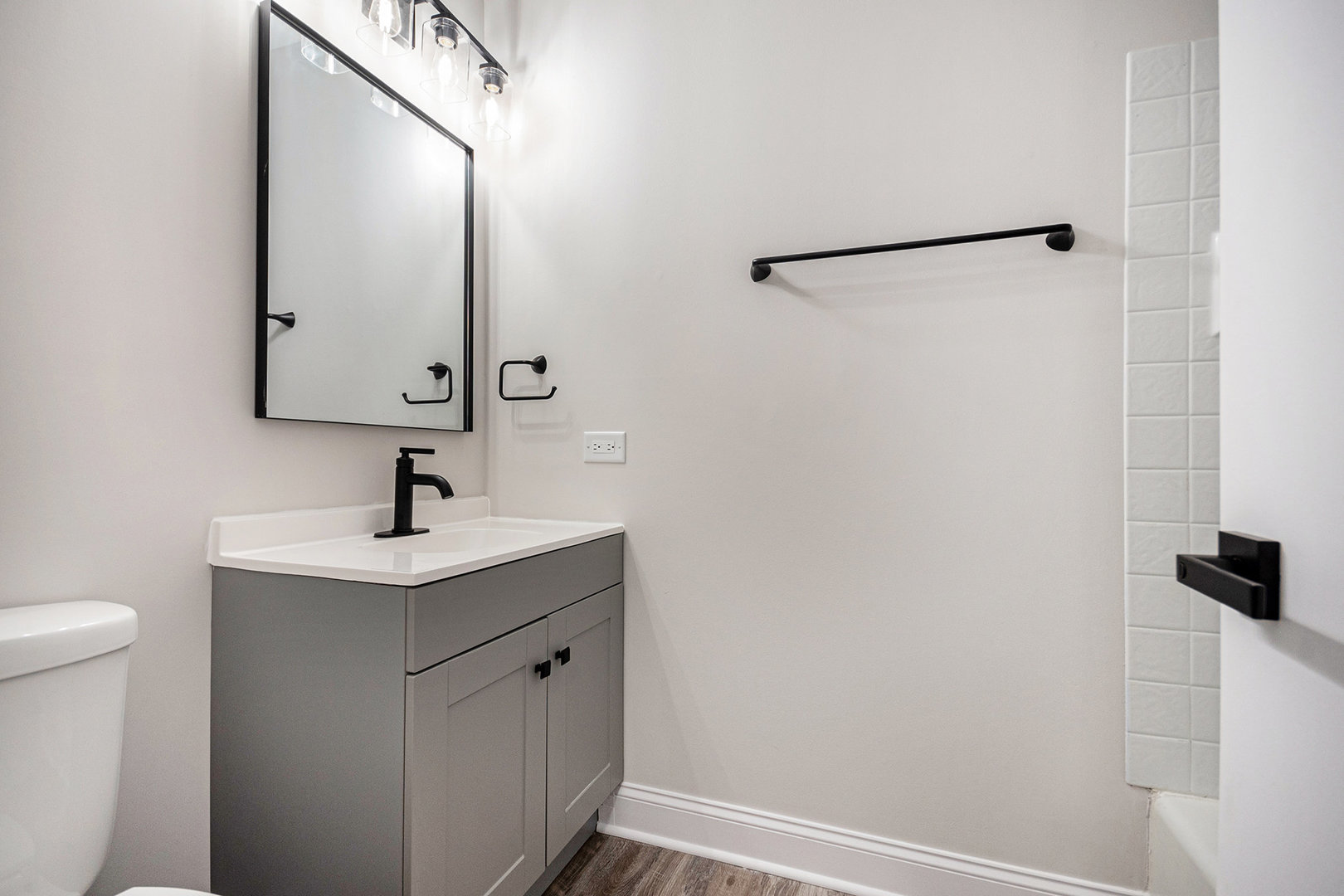 700 Wellington Avenue #207, Elk Grove Village, IL 60007