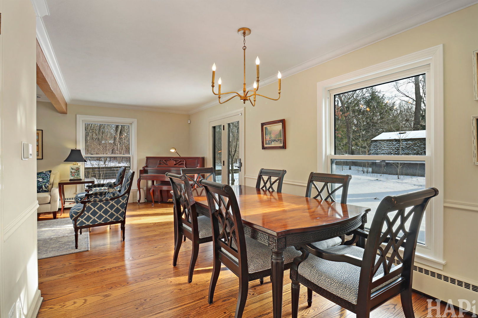 840 Hawthorne Lane, Libertyville, IL 60048