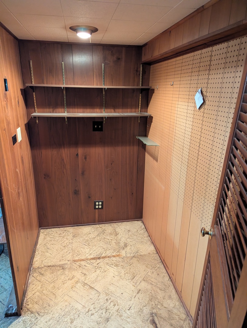 2507 W Howard Street, Chicago, IL 60645