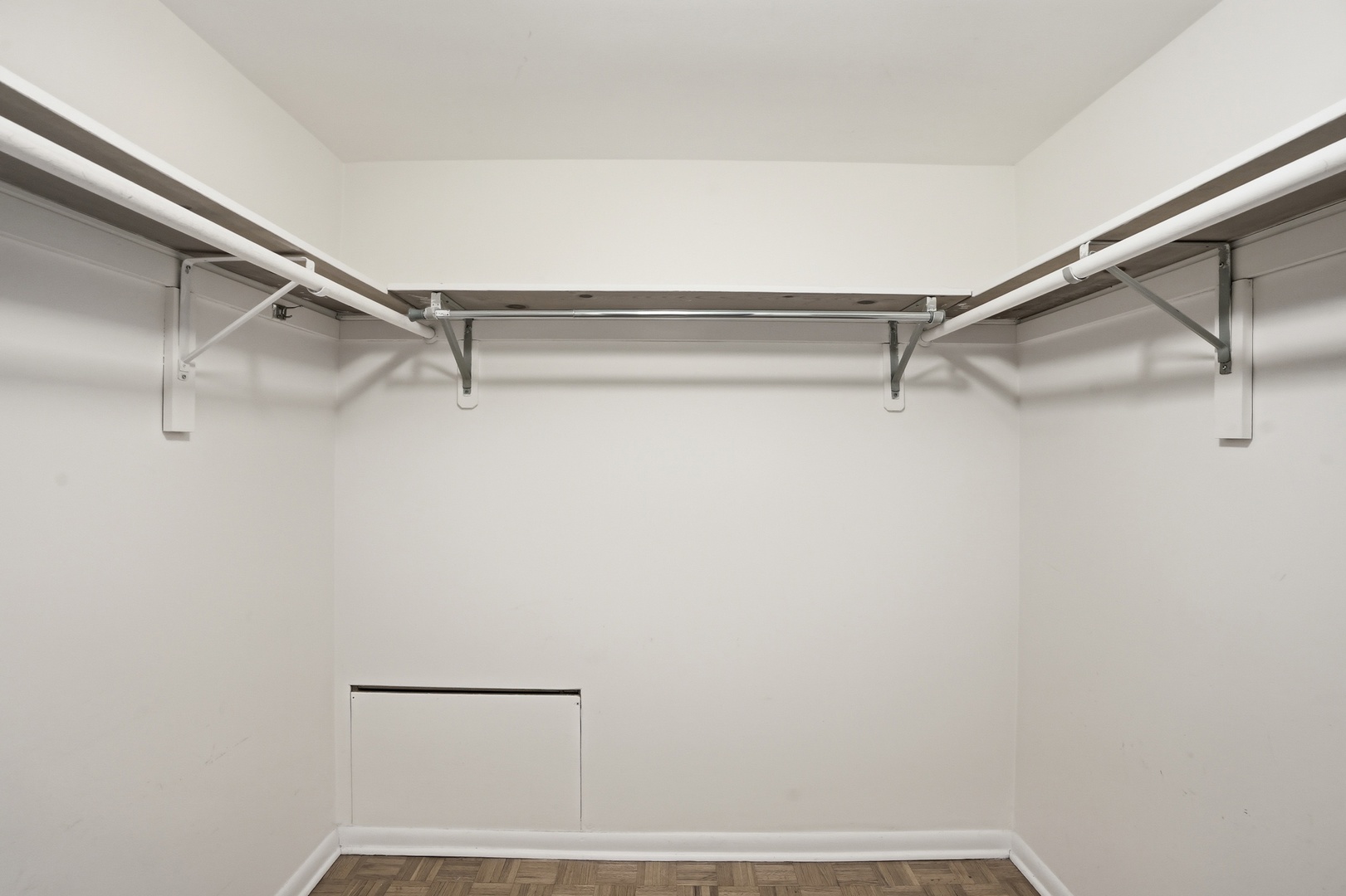 401 S Grove Avenue #2F, Oak Park, IL 60302