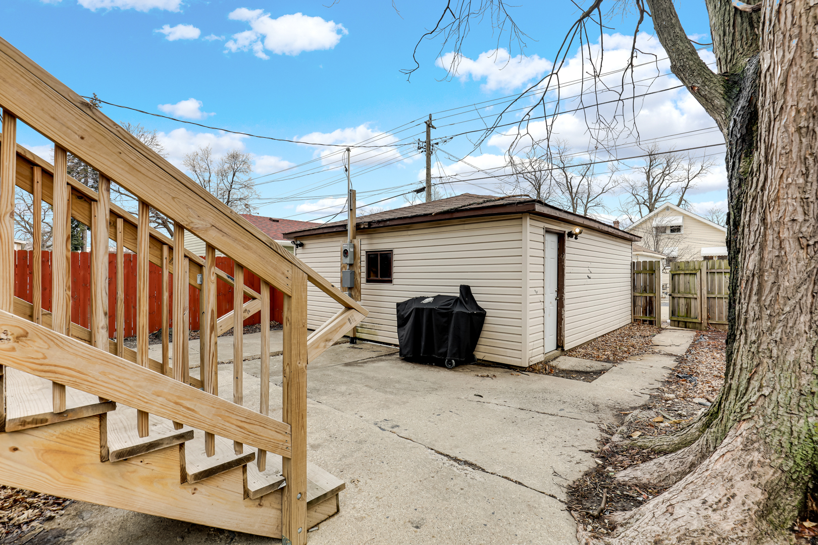 2035 S 11th Avenue, Maywood, IL 60153