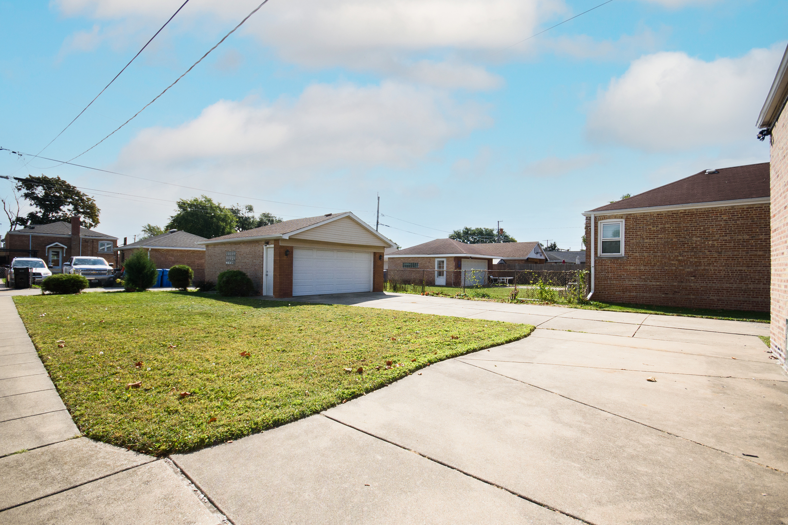 5533 S Menard Avenue, Chicago, IL 60638