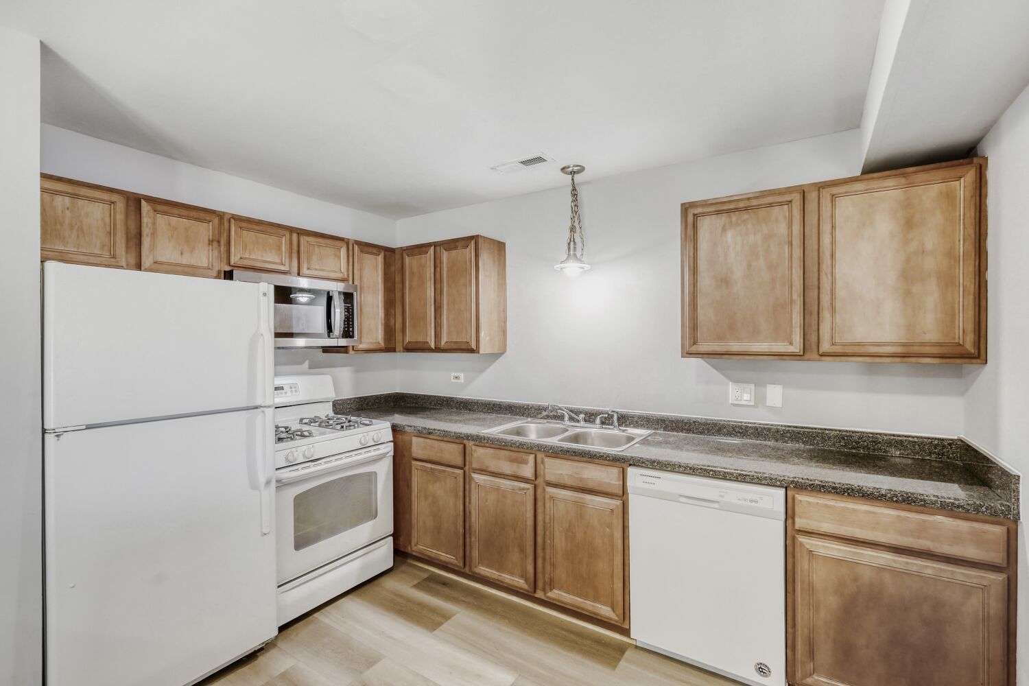 2252 Abbeywood Drive #E, Lisle, IL 60532