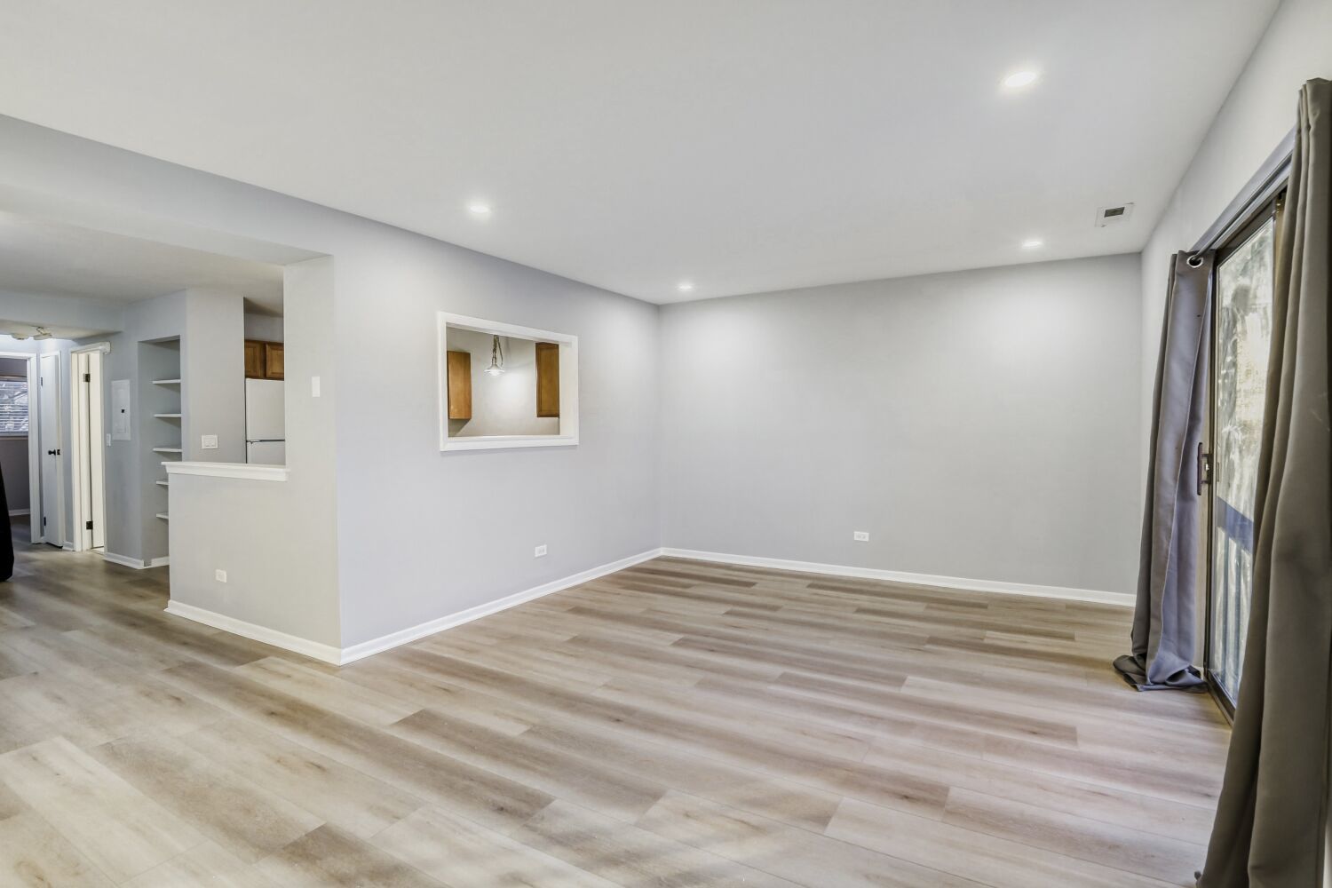 2252 Abbeywood Drive #E, Lisle, IL 60532