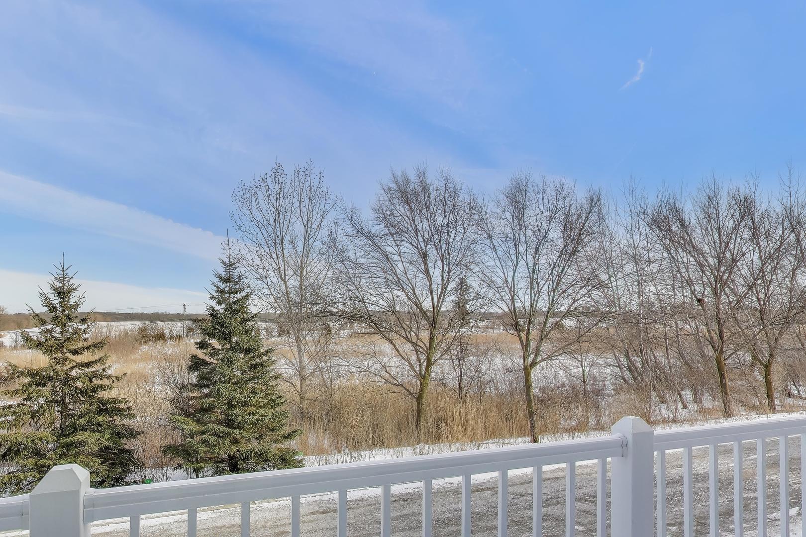 709 Neubauer Circle, Lindenhurst, IL 60046