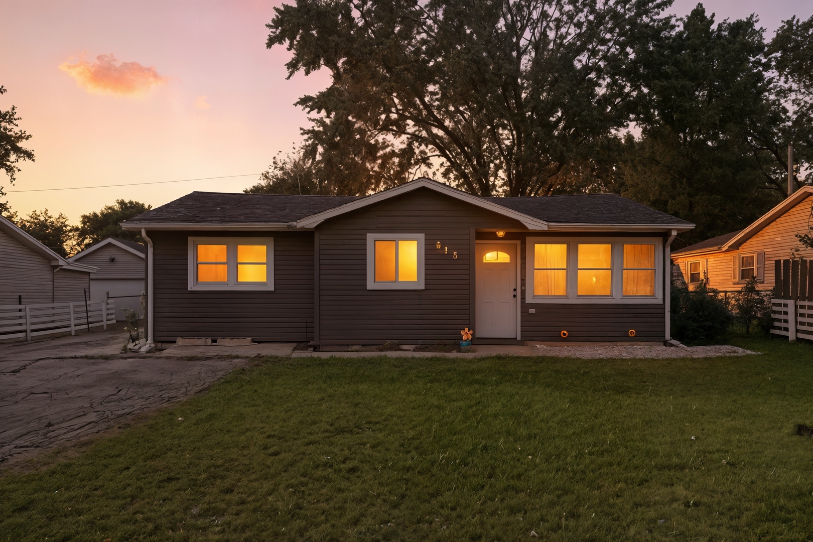 515 W Auburn Lane, Crete, IL 60417