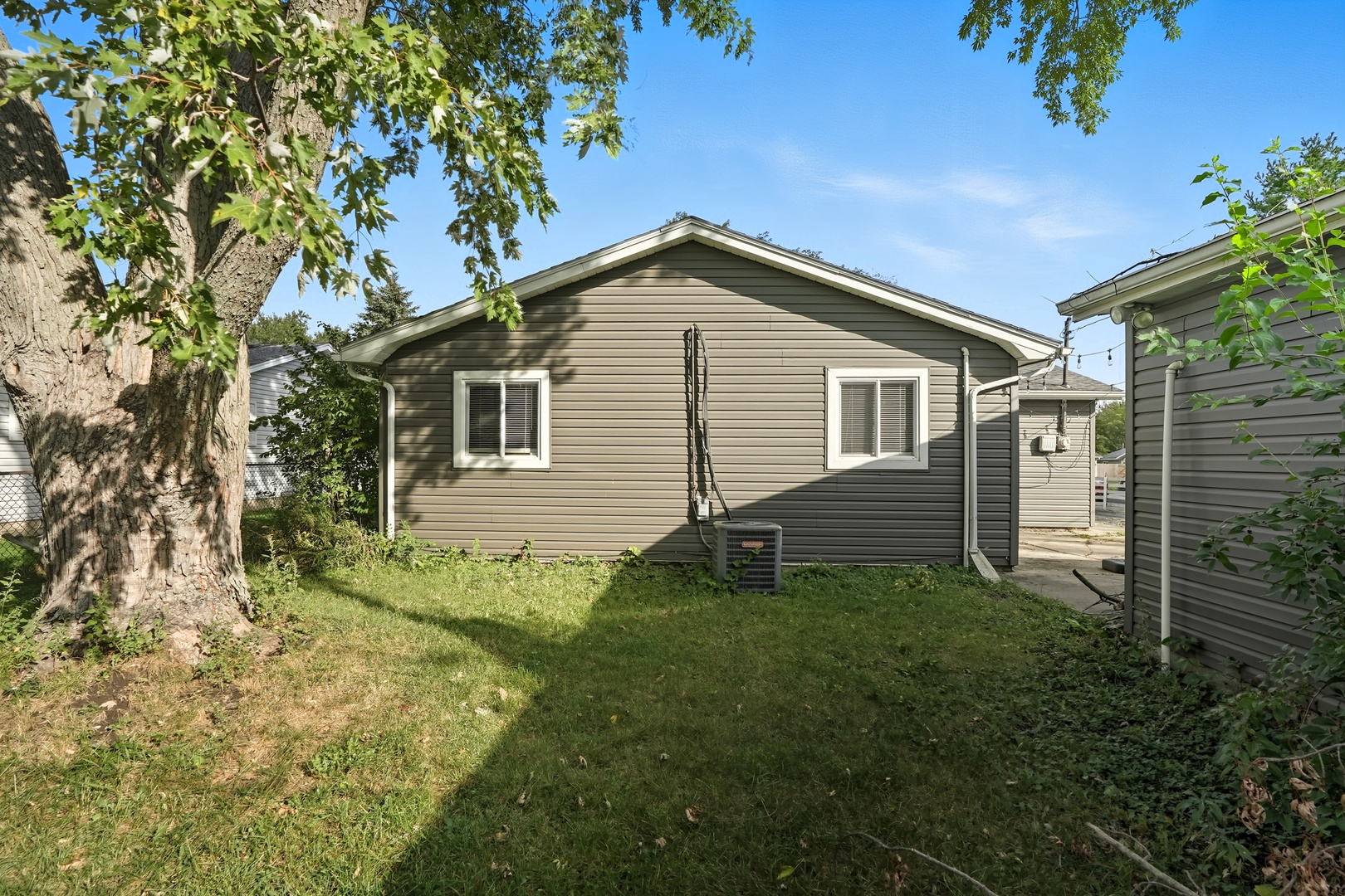 515 W Auburn Lane, Crete, IL 60417