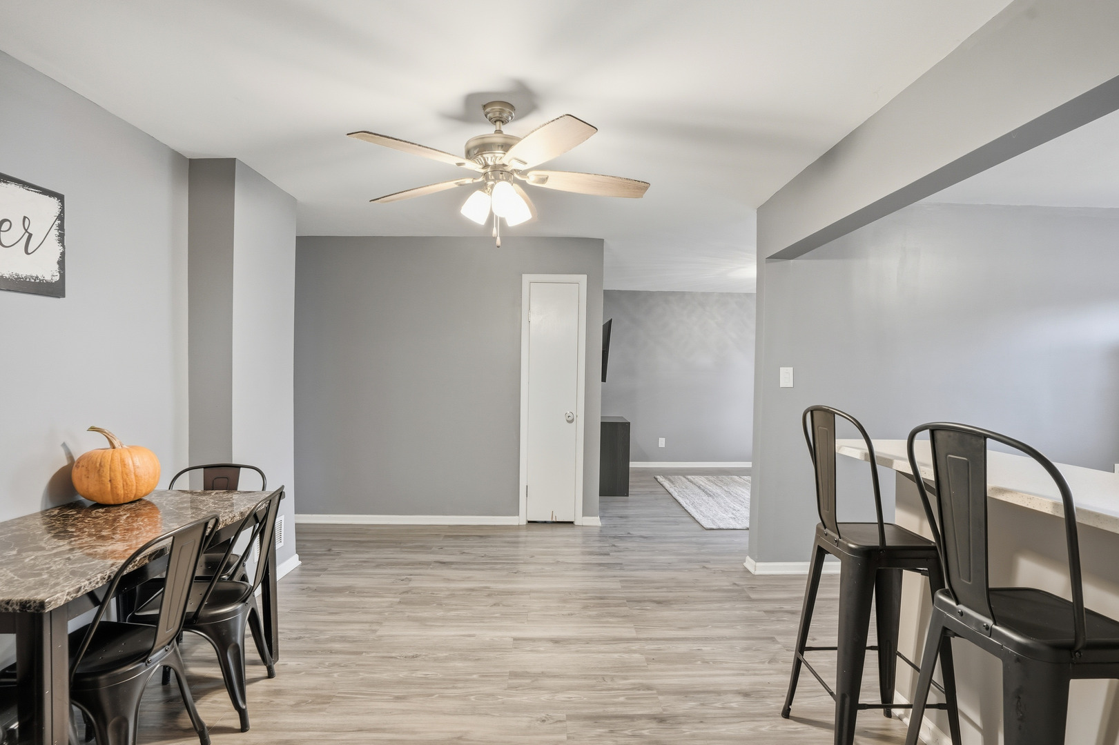 515 W Auburn Lane, Crete, IL 60417