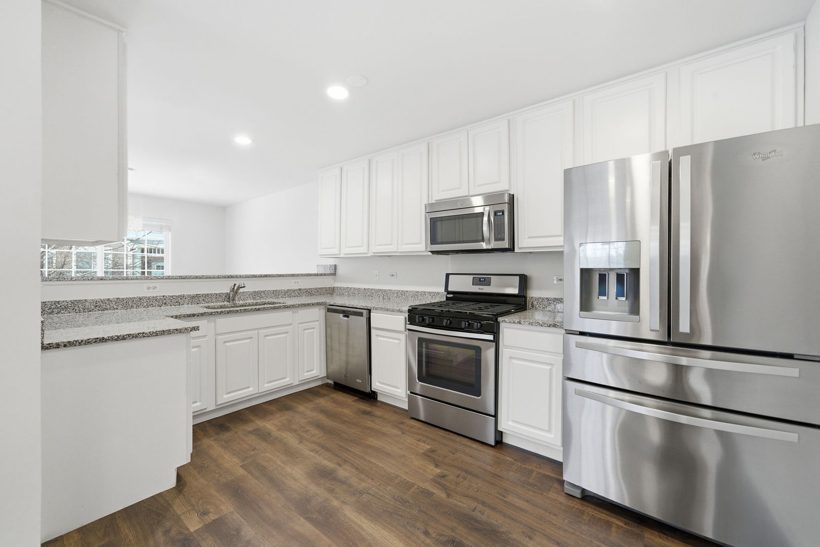 2330 Twilight Drive, Aurora, IL 60503