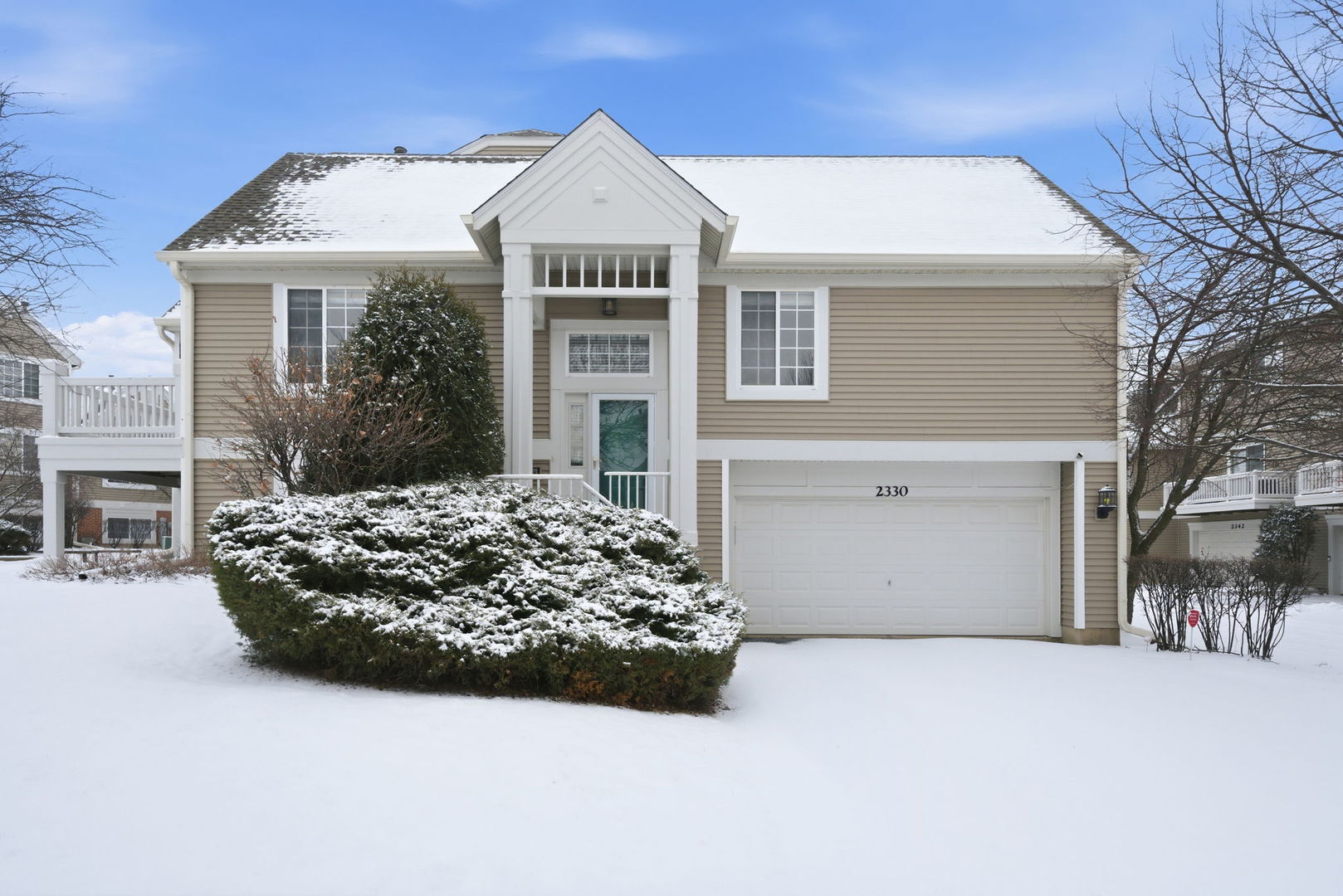 2330 Twilight Drive, Aurora, IL 60503