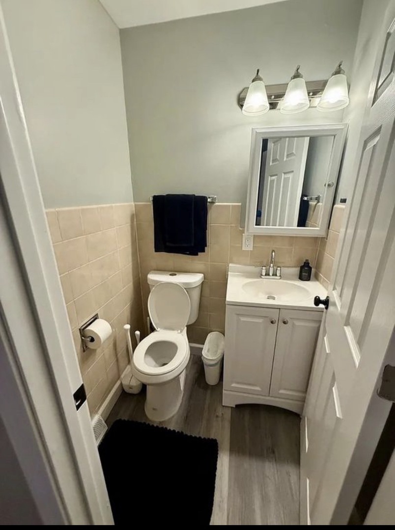 436 Springhill Drive, Roselle, IL 60172