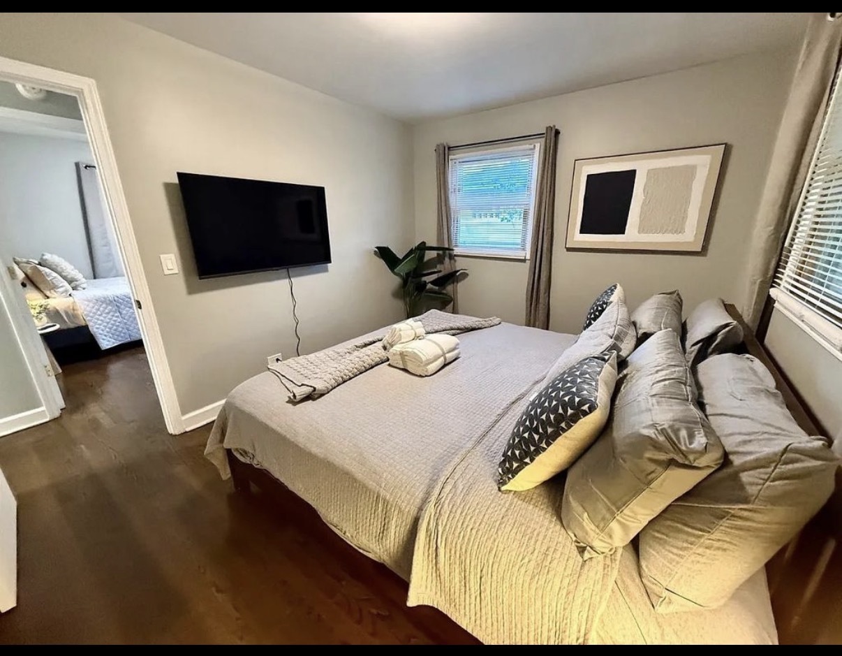 436 Springhill Drive, Roselle, IL 60172