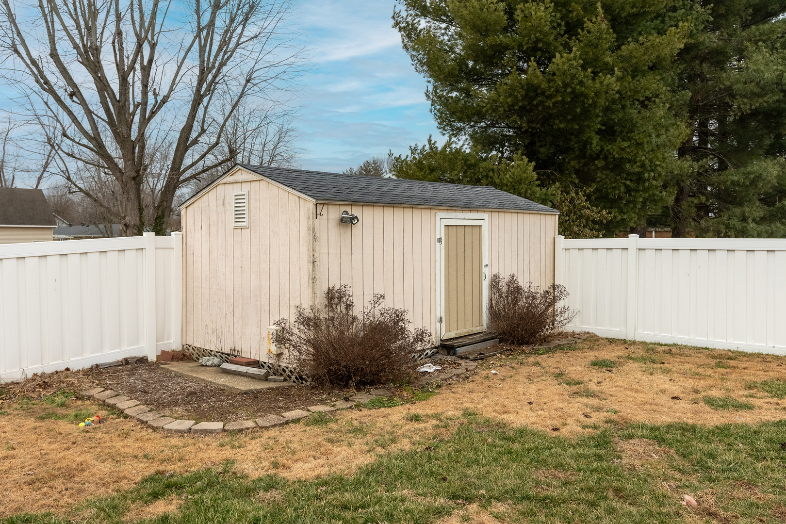 1402 Matthew Lane, Marion, IL 62959