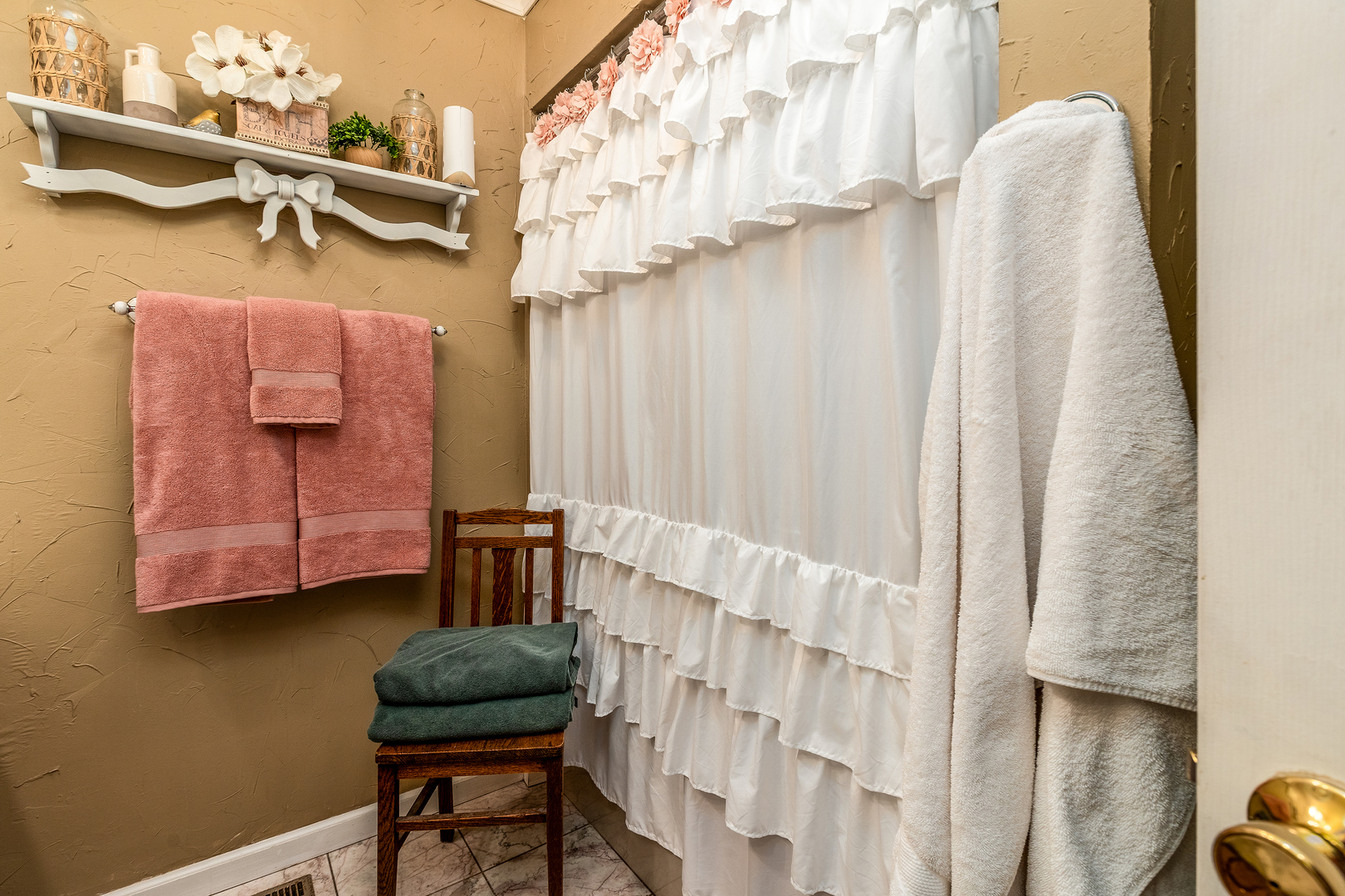 1402 Matthew Lane, Marion, IL 62959