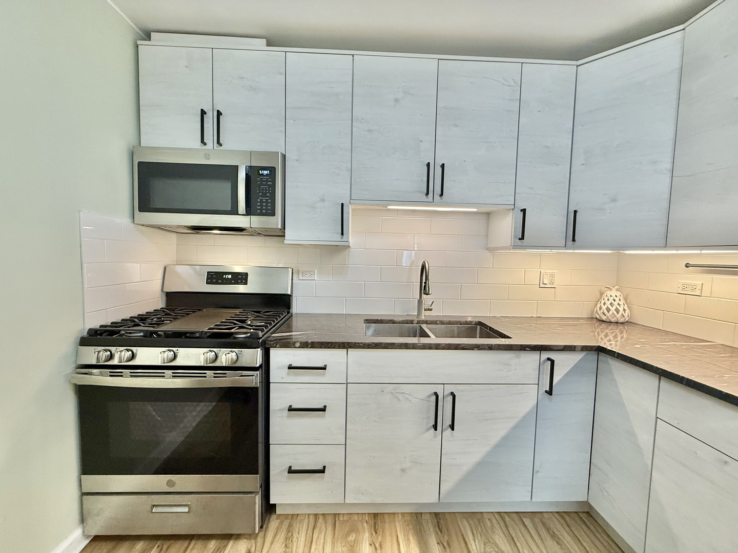 3101 Paris Avenue #307, River Grove, IL 60171