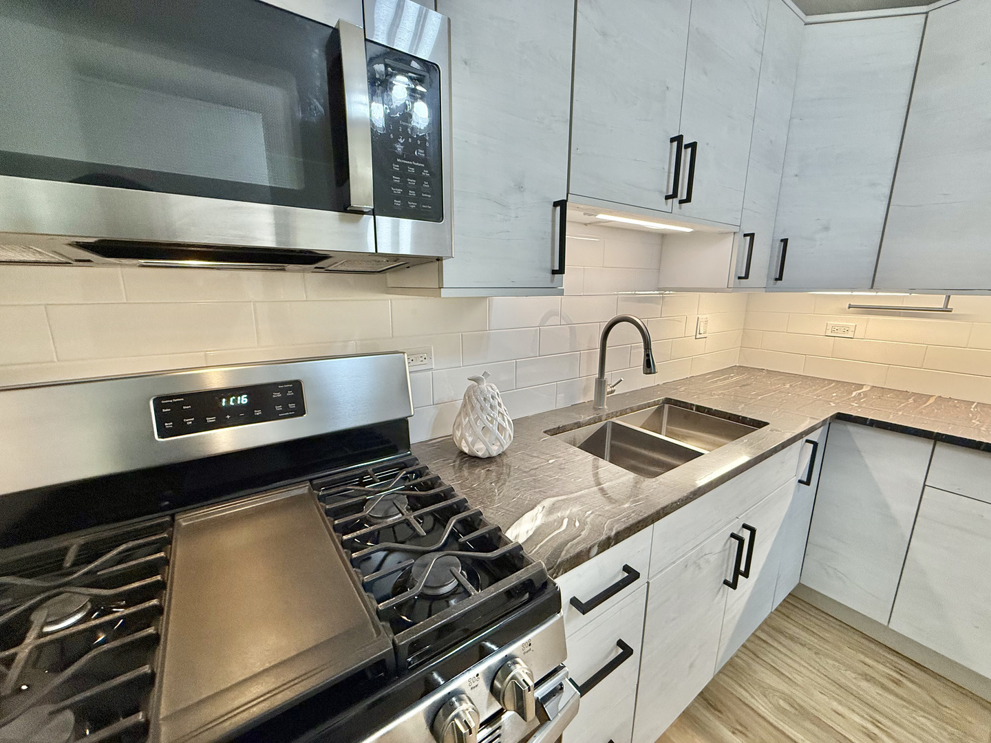 3101 Paris Avenue #307, River Grove, IL 60171