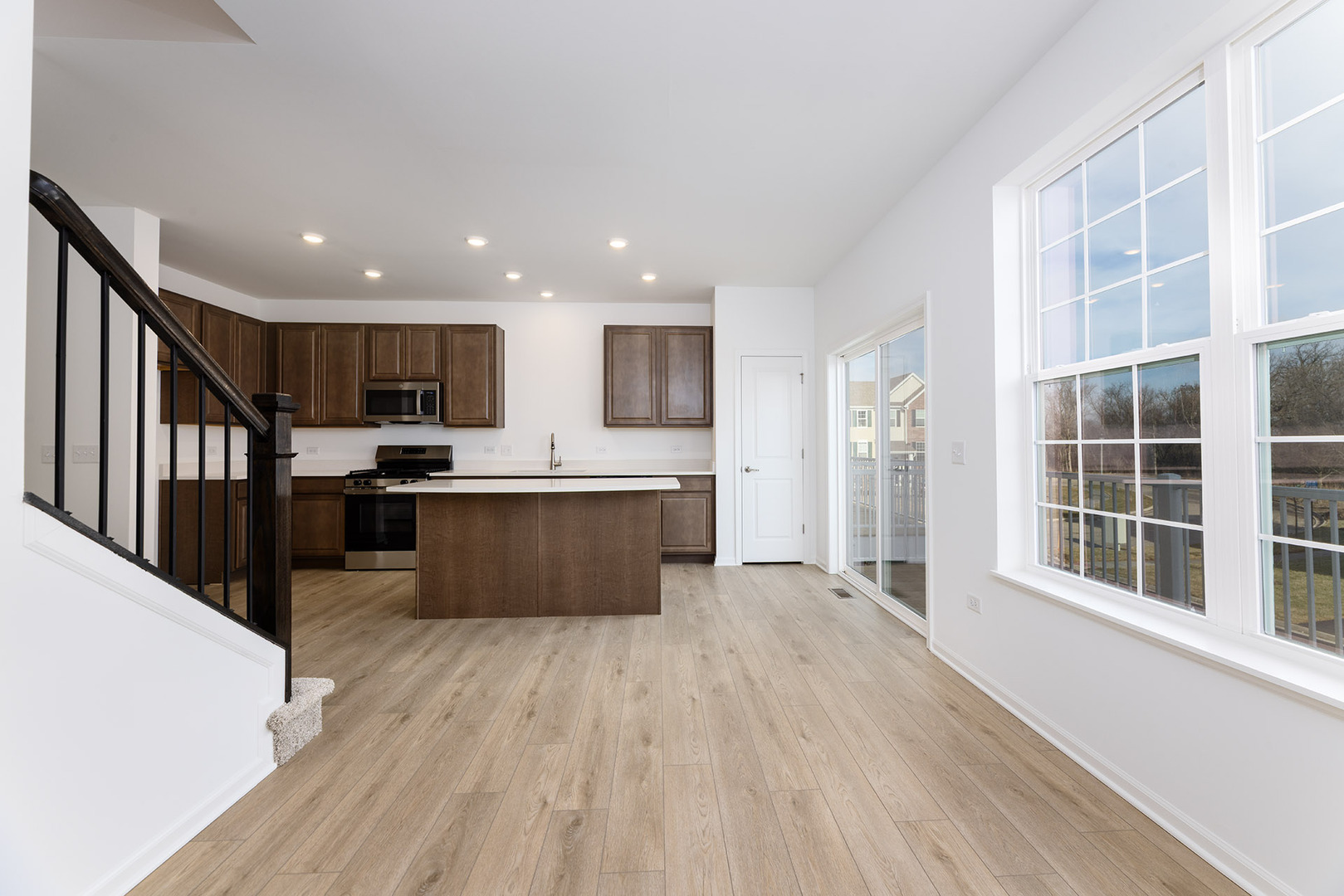 1703 Neubauer Circle, Lindenhurst, IL 60046