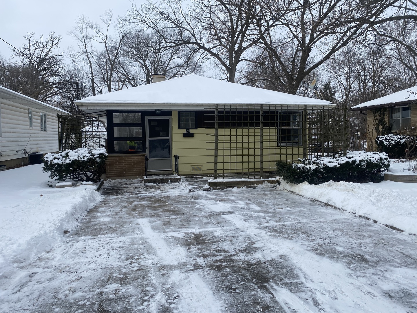 156 Park Place, Grayslake, IL 60030