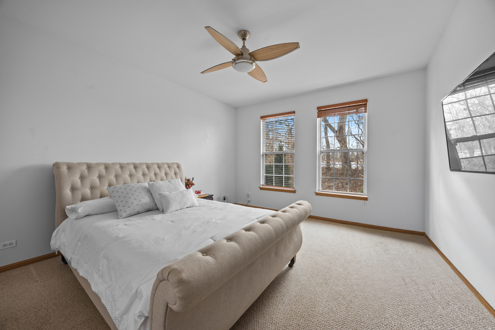 192 Brompton Lane #B, Sugar Grove, IL 60554