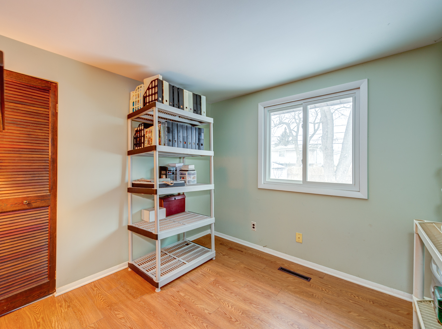 1416 Kings Road, Carpentersville, IL 60110