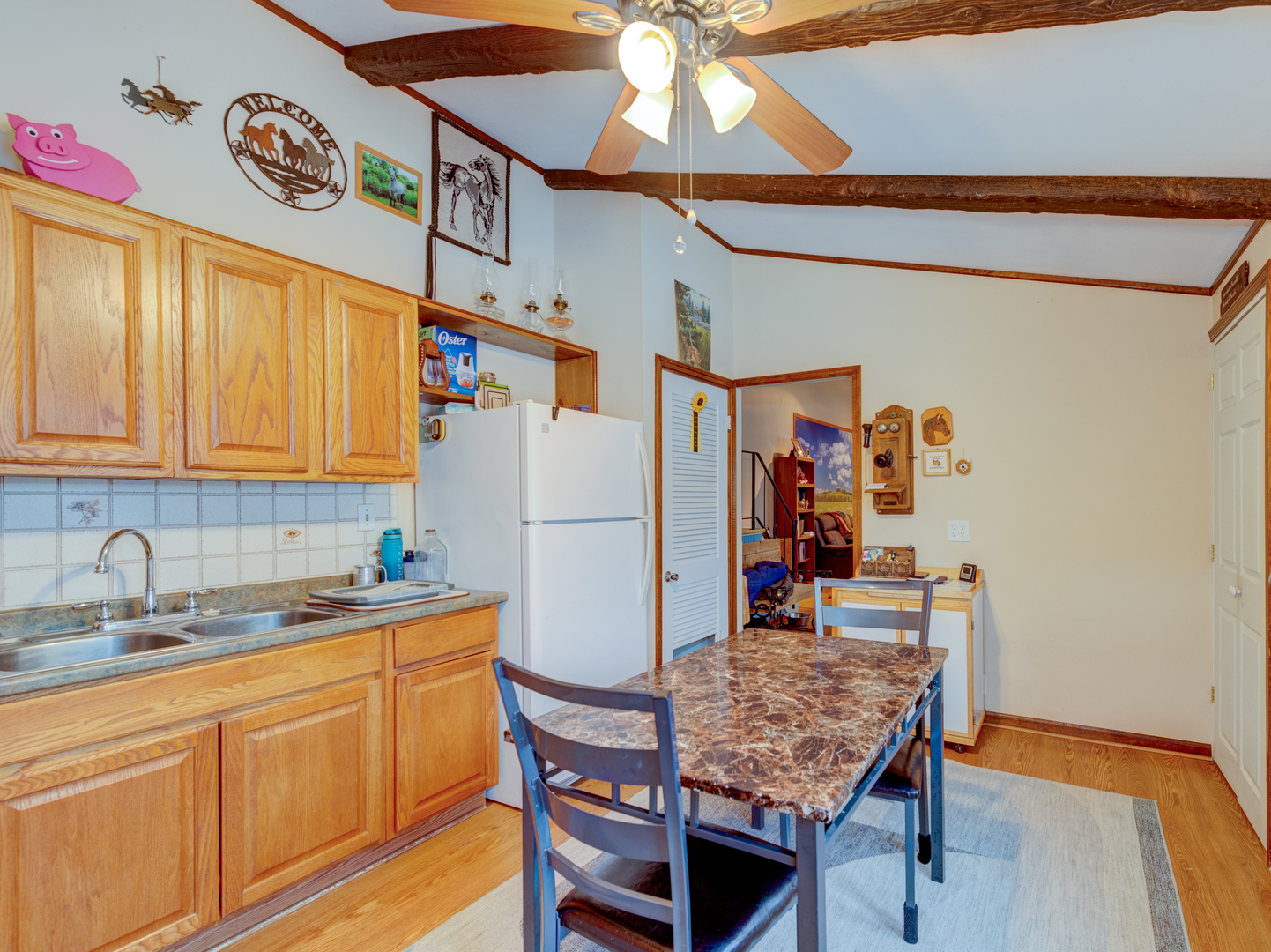 1416 Kings Road, Carpentersville, IL 60110