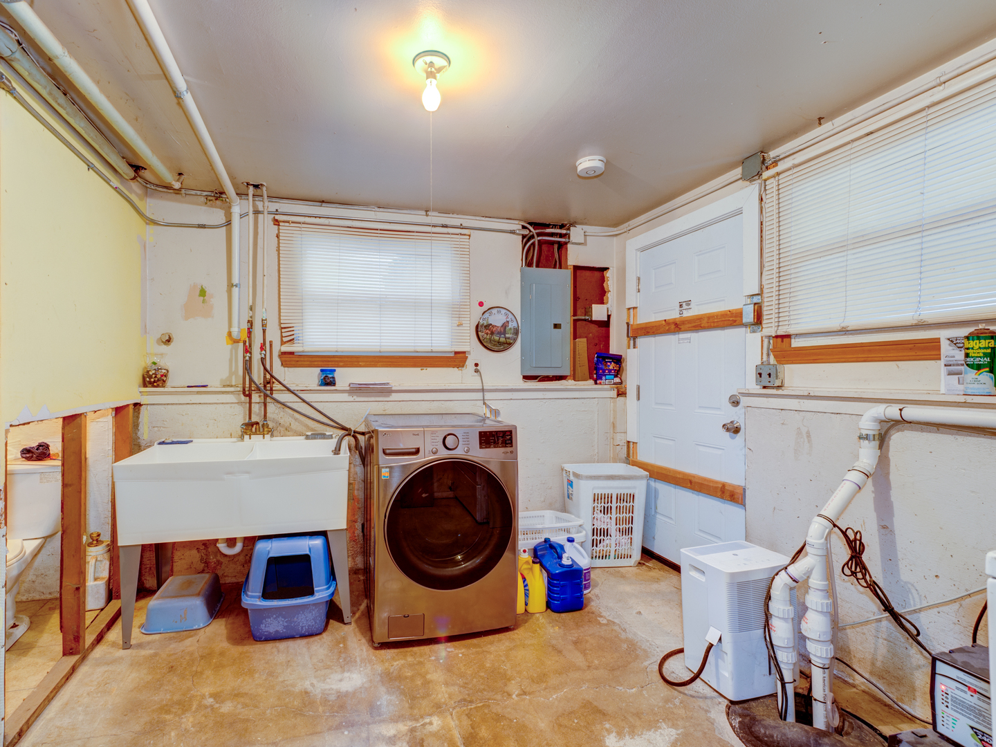 1416 Kings Road, Carpentersville, IL 60110