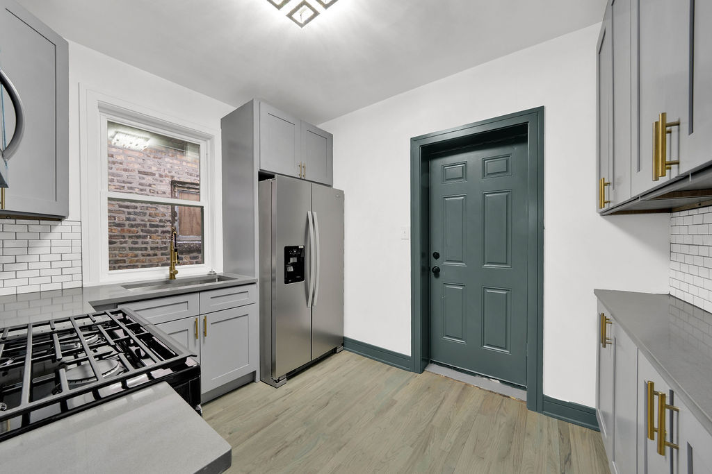 6818 S Wood Street, Chicago, IL 60636