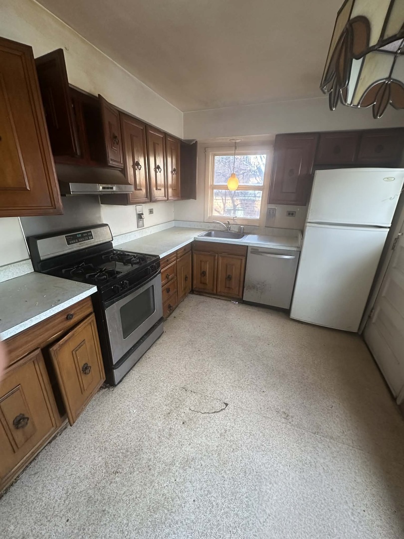 280 Addison Road, Riverside, IL 60546