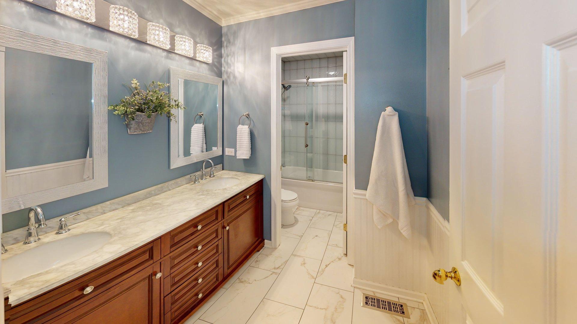 1107 VINEYARD Drive, Gurnee, IL 60031