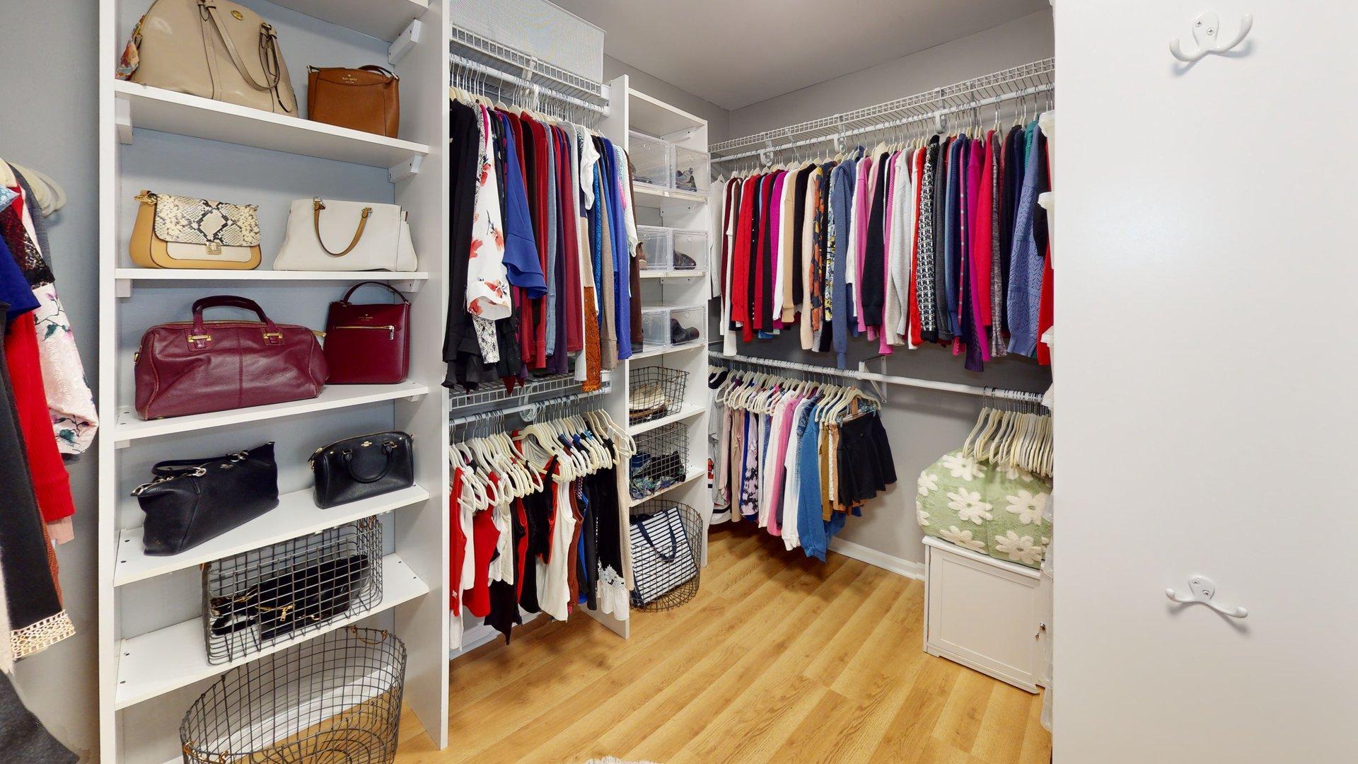 1107 VINEYARD Drive, Gurnee, IL 60031