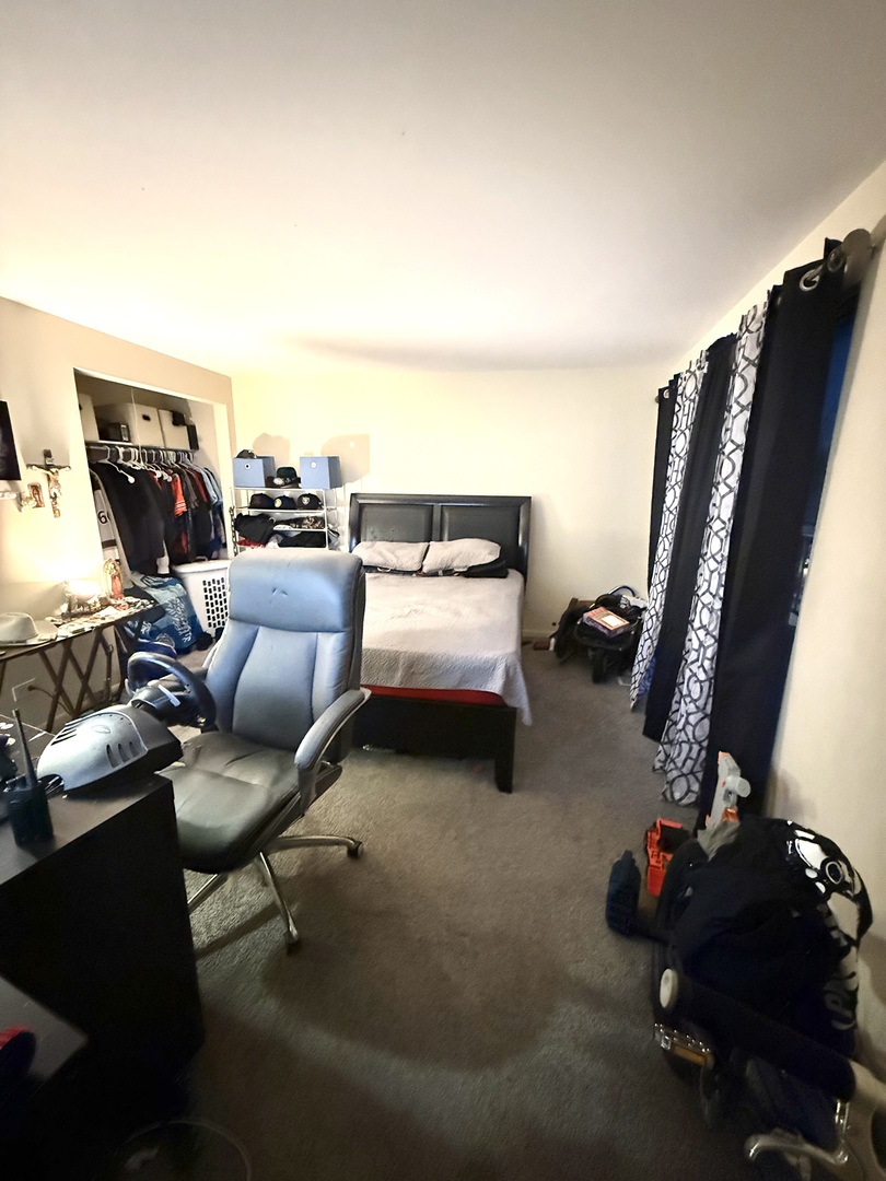 3900 W 95th Street #305, Evergreen Park, IL 60805