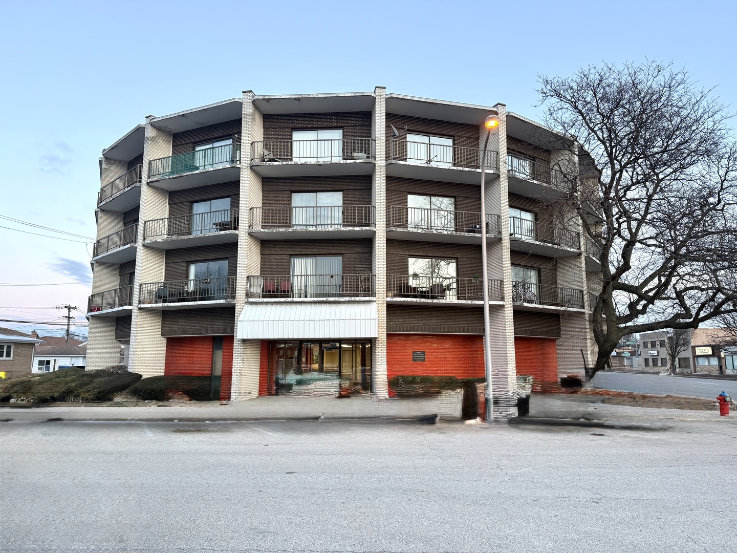 3900 W 95th Street #305, Evergreen Park, IL 60805