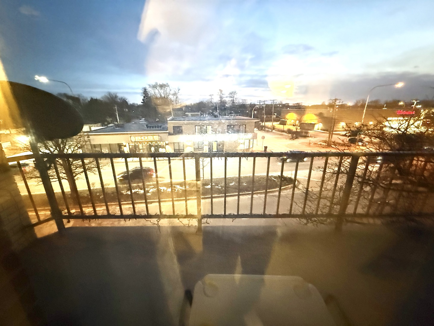 3900 W 95th Street #305, Evergreen Park, IL 60805