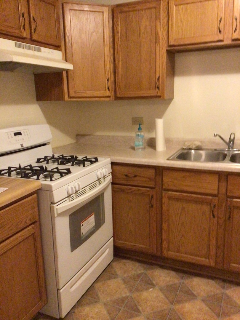 110 W 150th Street, Harvey, IL 60426