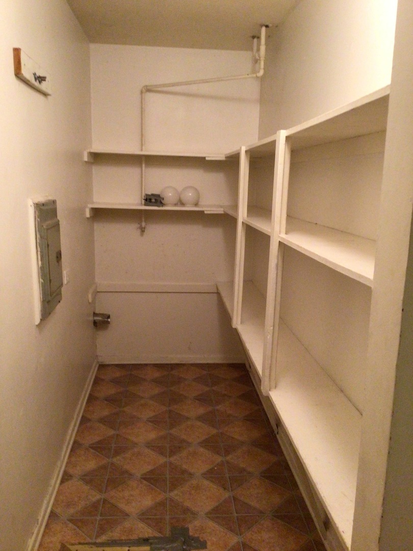 110 W 150th Street, Harvey, IL 60426