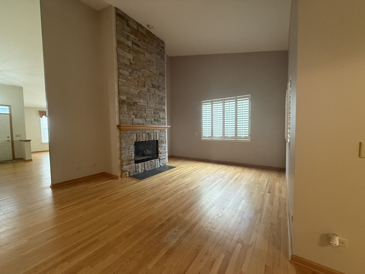 1471 W Grand Haven Road, Romeoville, IL 60446