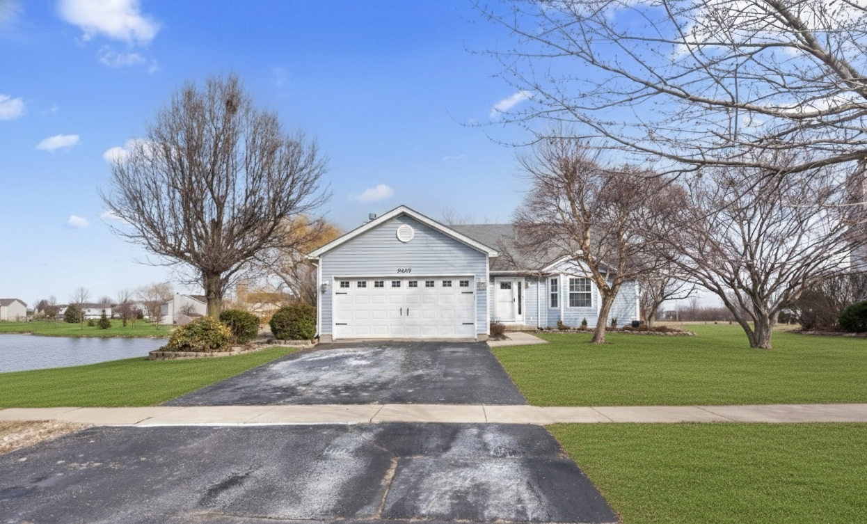 25407 S Yellow Pine Drive, Channahon, IL 60410