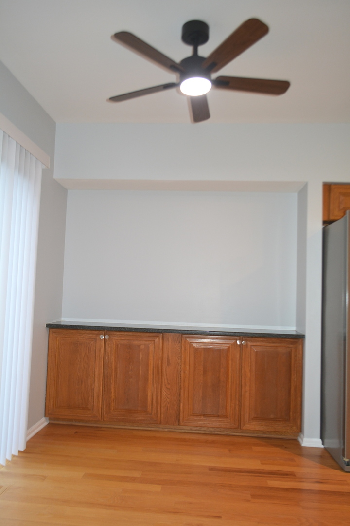 489 W PARKSIDE Drive, Palatine, IL 60067