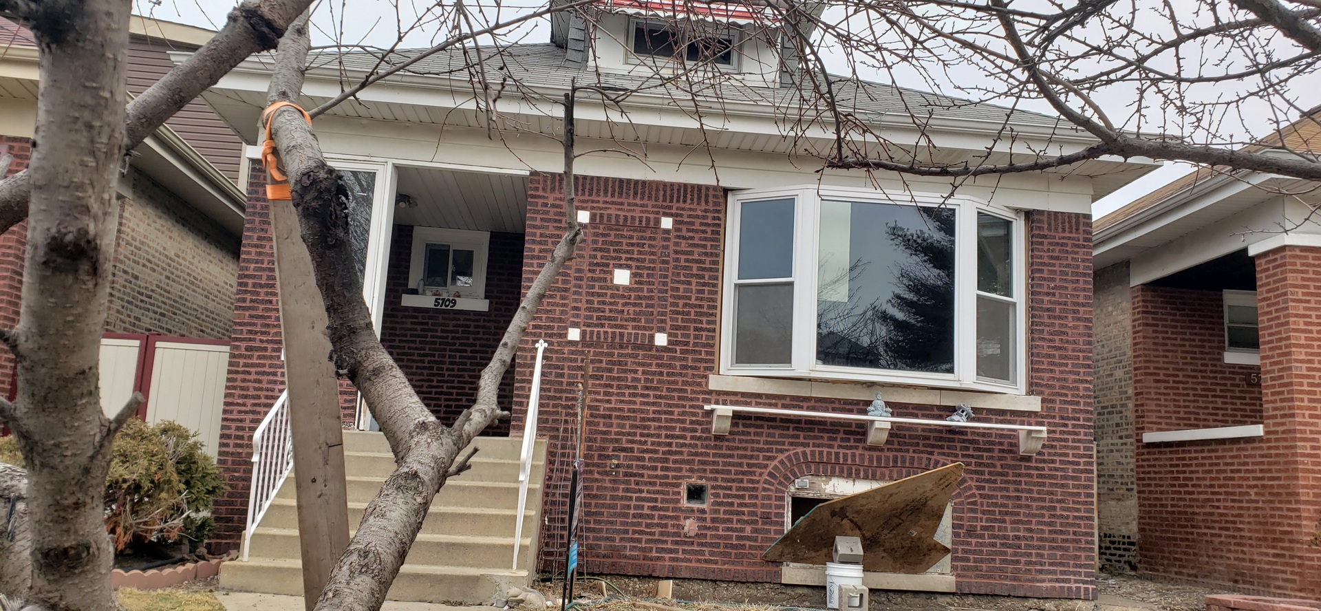 5709 S Mozart Street, Chicago, IL 60629