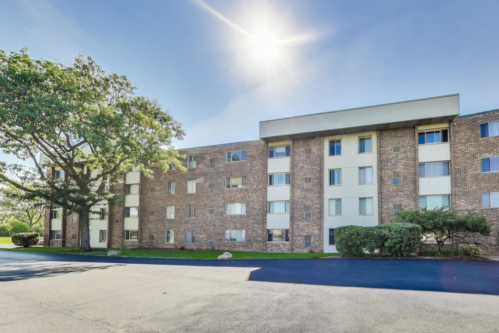 841 N York Street #109, Elmhurst, IL 60126