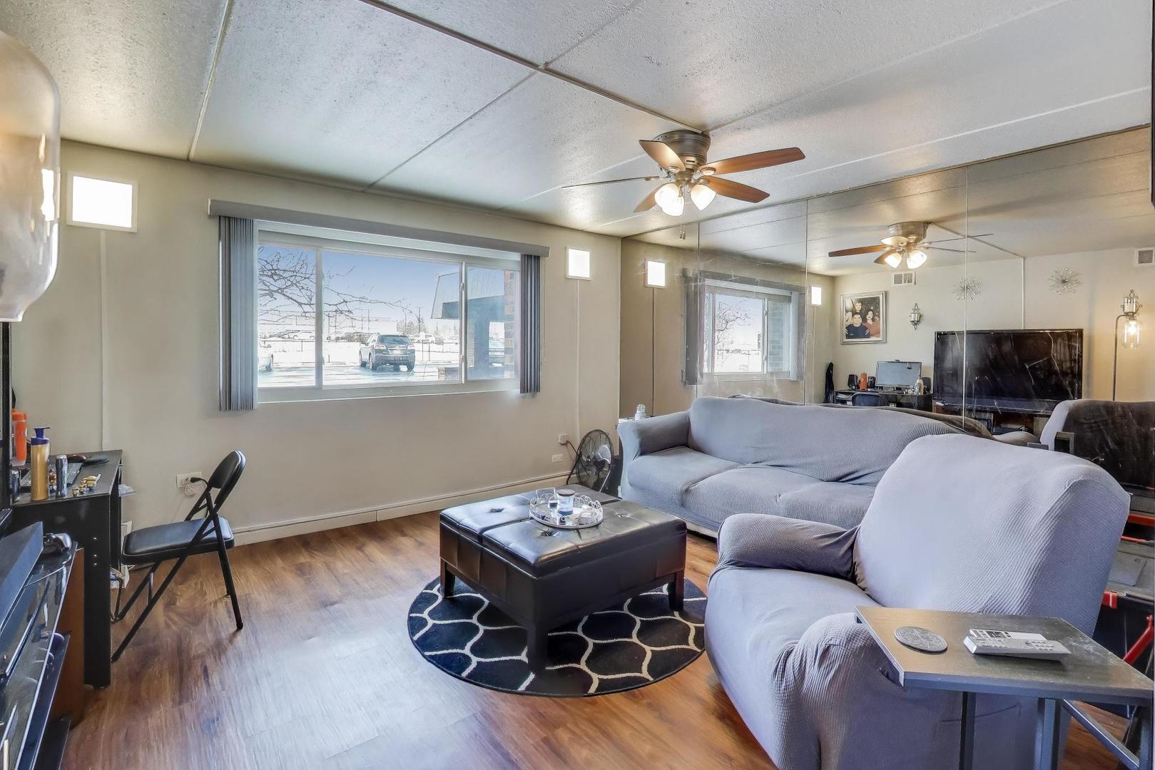 841 N York Street #109, Elmhurst, IL 60126